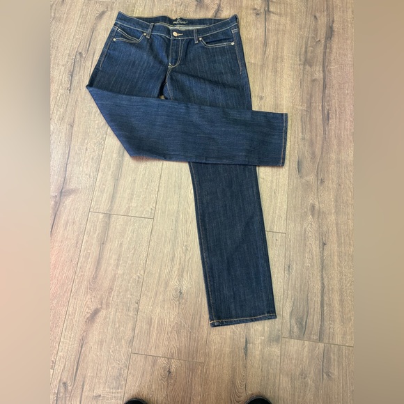 LA DIVA OLD NAVY REGULAR STANDARD STRAIGHT LEGS WOMEN JEANS SIZE 8 - Picture 2 of 8